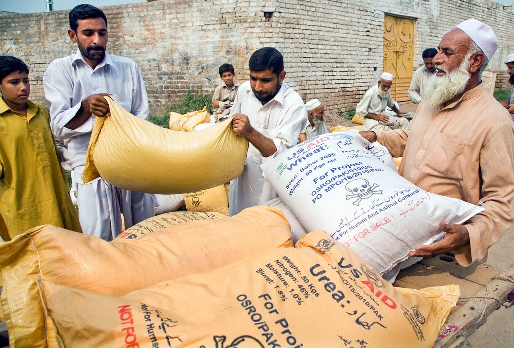Food aid distributed in Pakistan 